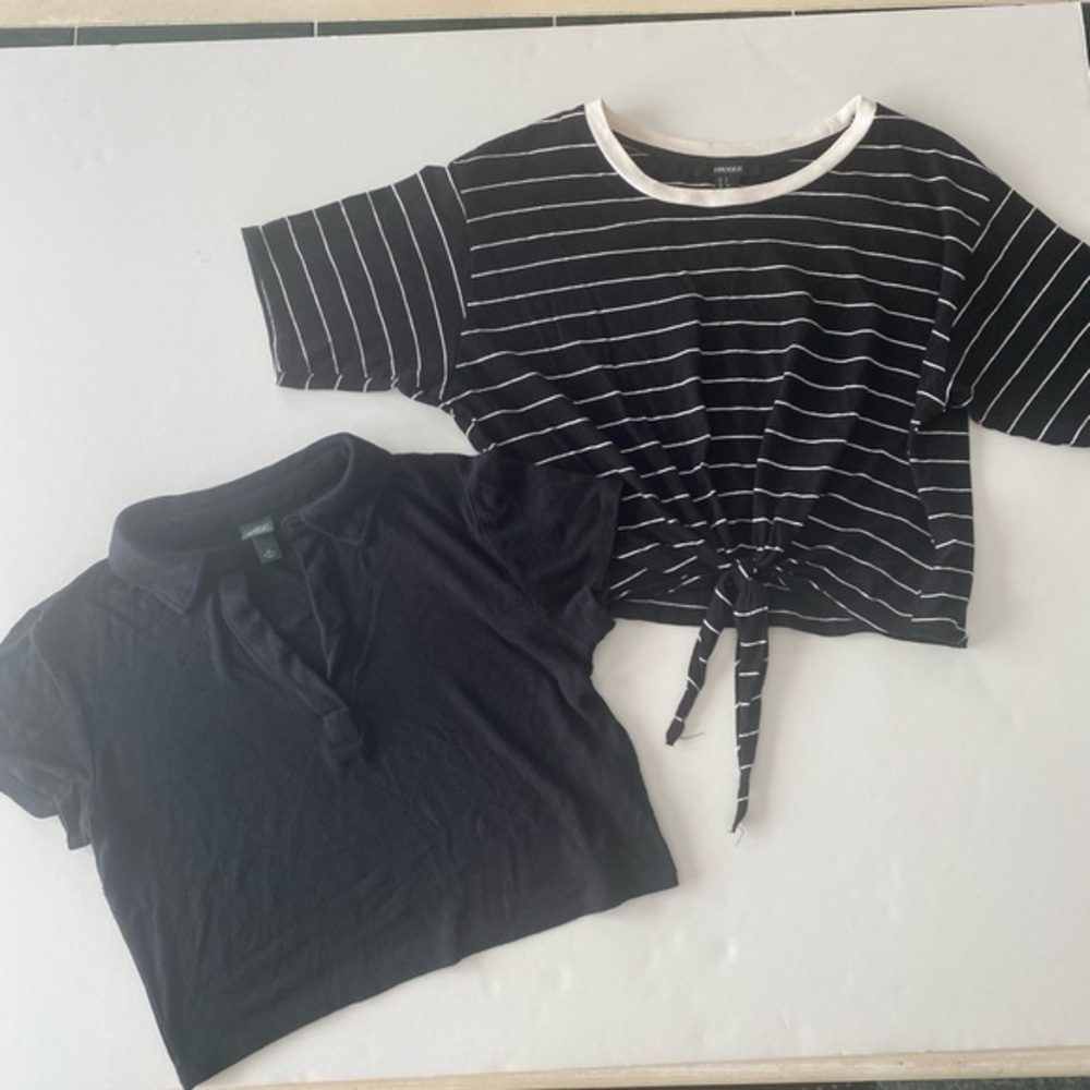 CROP TOP BUNDLE BLACK & WHITE FOREVER 21 SMALL & WILD FABLE BLACK EXTRA SMALL